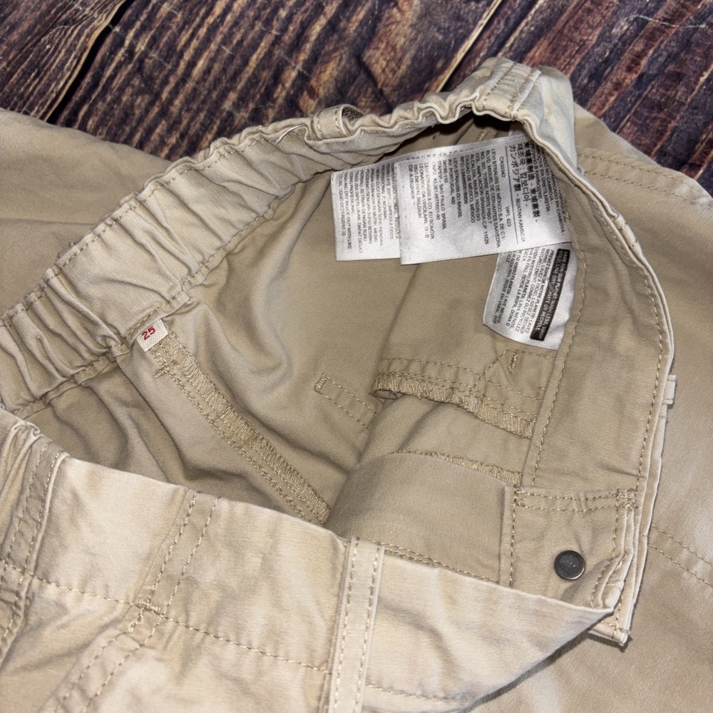 Levi's Pleated Balloon Leg Utility Pants Womens Size 25 Tan Tapered High Waisted - Picture 3 of 8